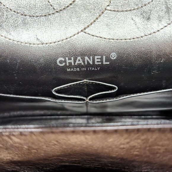 Chanel Metallic Quilted Aged Leather Reissue, Authentic - Picture 6 of 12